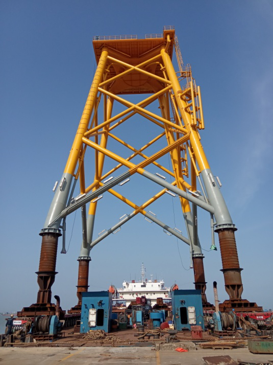 中山基地第十、第十一套導(dǎo)管架順利裝船交付