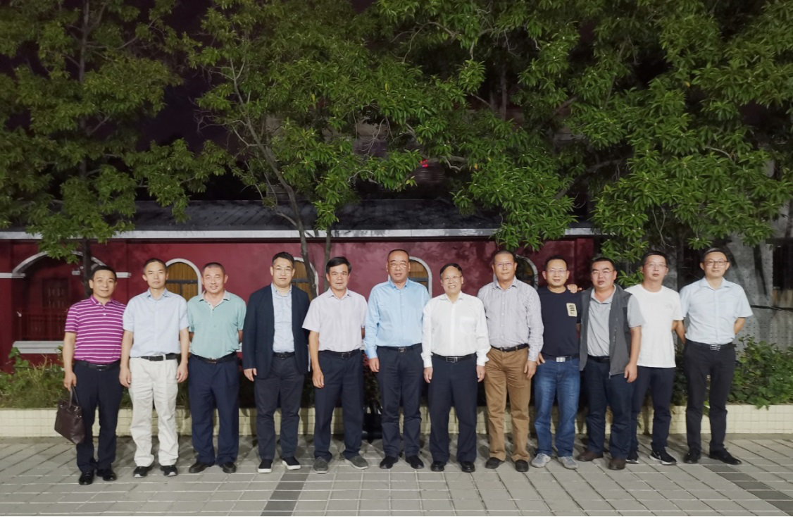 深化戰(zhàn)略合作 促進互利共贏 ——黃埔文沖公司領(lǐng)導(dǎo)帶隊參加保利長大座談交流會