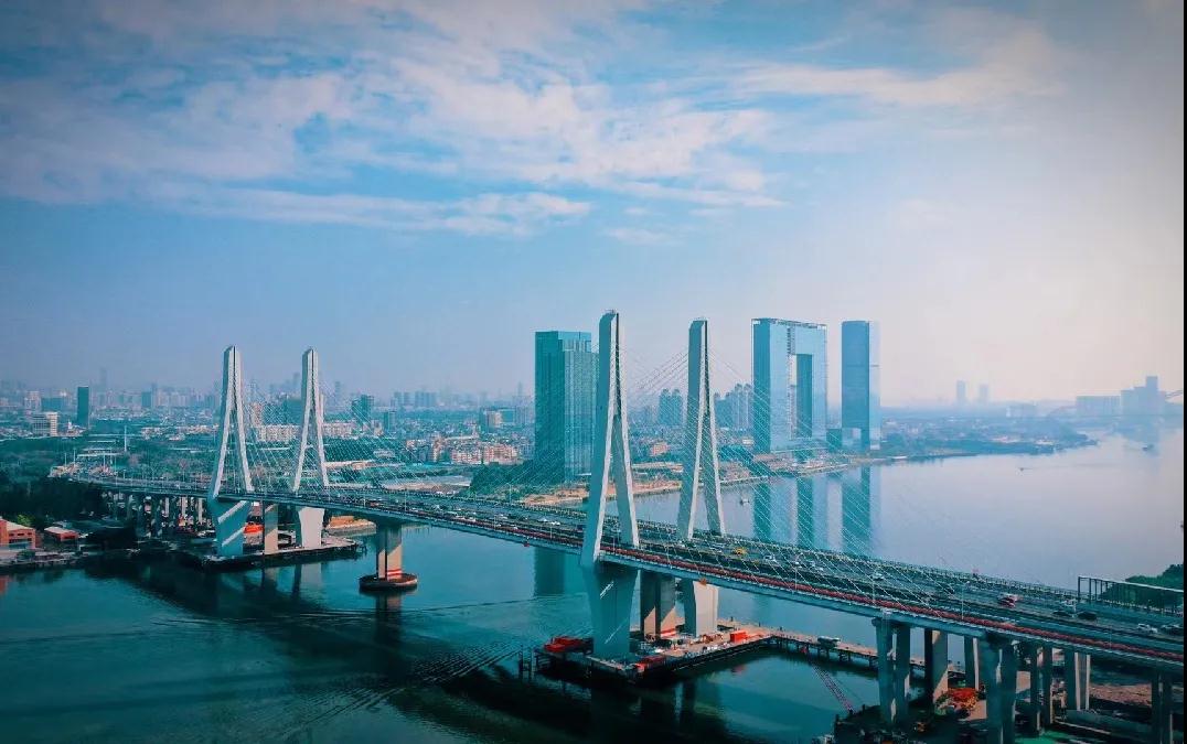 公司承建的洛溪大橋新橋正式通車(chē)