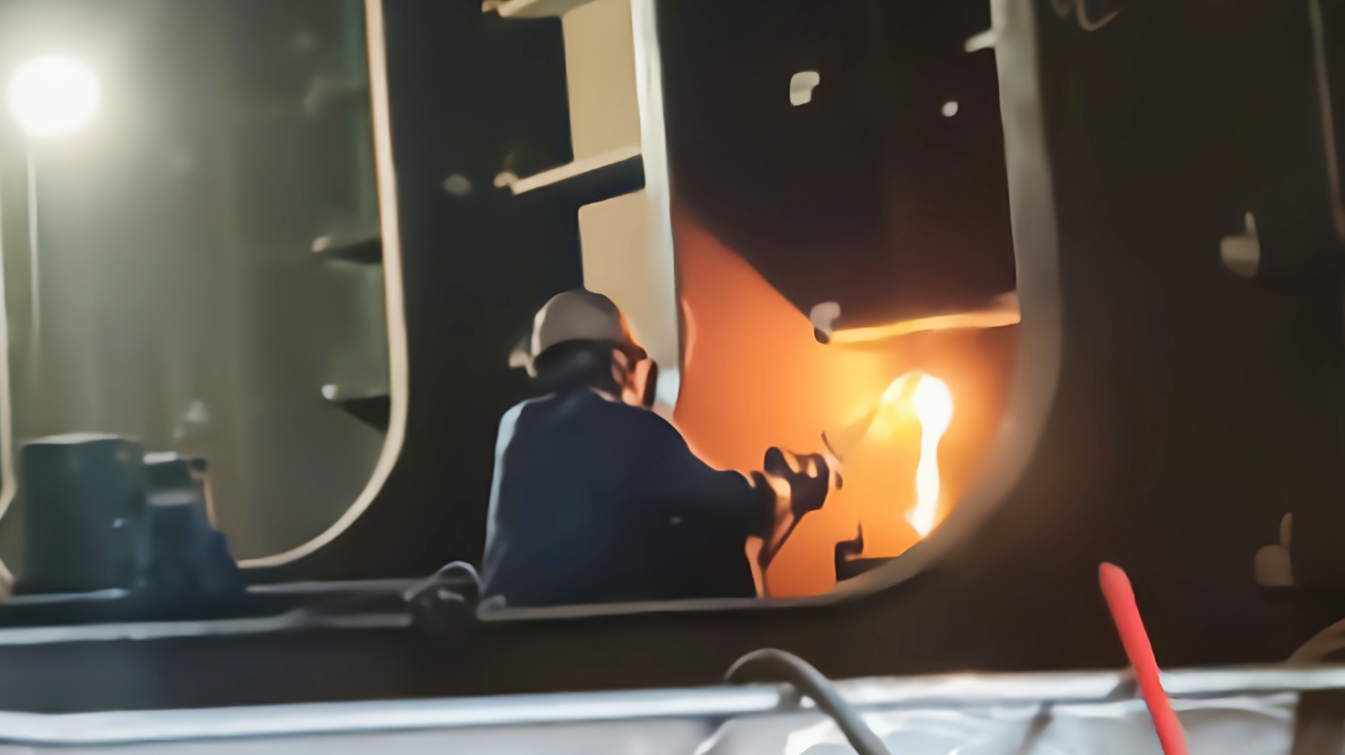 國(guó)慶不停歇 加班促生產(chǎn)