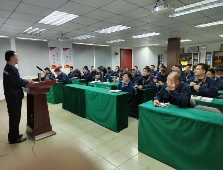 新年第一課——重工公司開展管理人員培訓(xùn)