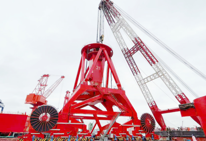 發(fā)運(yùn)！100噸門座式起重機(jī)順利裝船